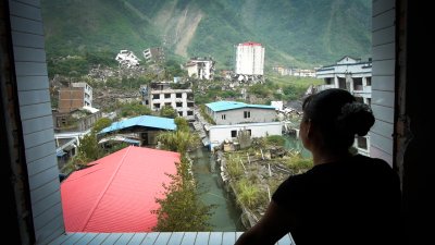 中国侨网《独·生》剧照。(美国《世界日报》)