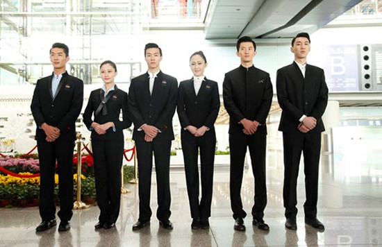中国侨网2014年APEC会议官方指定志愿者服装及媒体中心工作人员服装正式亮相。