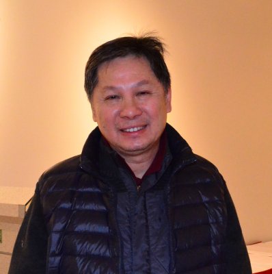 中国侨网华裔画家罗建生致力探寻国画包容度,传播中国艺术。(加拿大《世界日报》/谢君 摄)