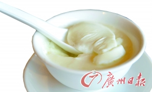 中国侨网双皮奶是顺德的经典美食。