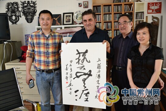 中国侨网与墨尔本当地艺术家philip交流
