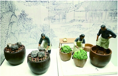中国侨网雪菜雕塑。(蒋新军 摄)