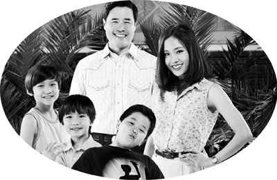 中国侨网图为《初来乍到》主角一家。