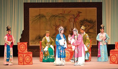 中国侨网京剧《凤还巢》在日成功演出,这是两国文化交流的一个缩影。