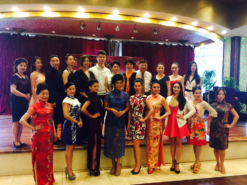 “中美旗袍才艺大赛”复赛将于8月22日晚在法拉盛举行。(美国《侨报》/邹斌