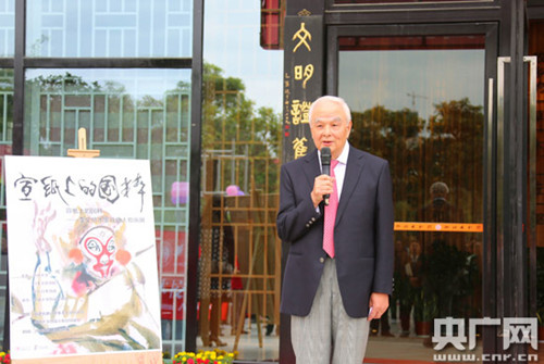 著名画家李文培在开幕式上致辞。(黄光辉