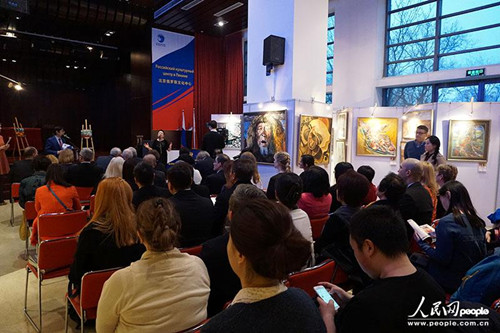 《丝绸之路》绘画作品展亮相俄罗斯文化交流中