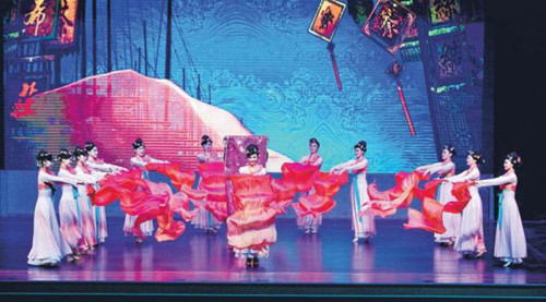 “中国优秀舞剧”之一《丝海梦寻》,舞台美不胜收(新加坡《联合早报》)