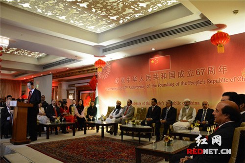 中国驻巴基斯坦大使馆在巴基斯坦首都伊斯兰堡举办国庆67周年招待会。