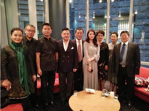 出席交流会的部分嘉宾合影。(澳洲《新快报》资料图)