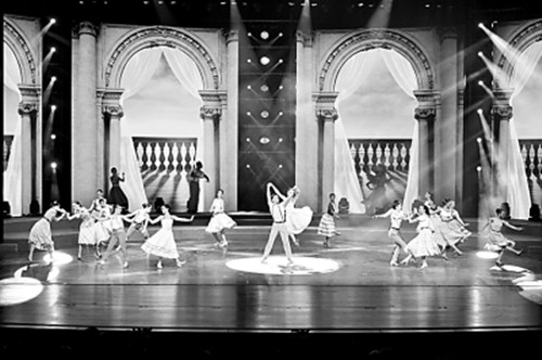 古巴李斯特阿隆索舞团参加中拉年开幕式演出。(资料图)