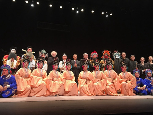 第七届巴黎中国传统戏曲节在马拉可夫剧场举办开幕式。（法国《欧洲时报》资料图）