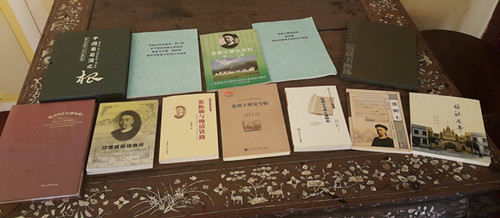 中国侨网张弼士纪念馆中的部份藏书。(马来西亚《星洲日报》)