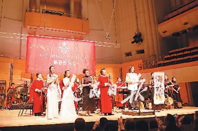 中国侨网悉尼中国文化中心主办的“国之瑰宝”2017新春音乐会在悉尼奏响。 盛楚宜摄
