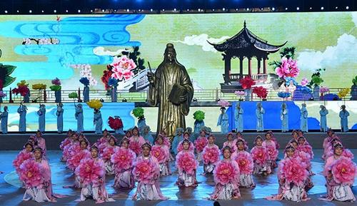 中国侨网汤显祖戏剧节开幕式演出现场。 抚州市委宣传部 供图