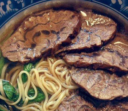 中国侨网(图片来源:美国《世界日报》)