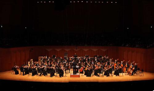 中国侨网哈尔滨交响乐团访问韩国。图为全景照。