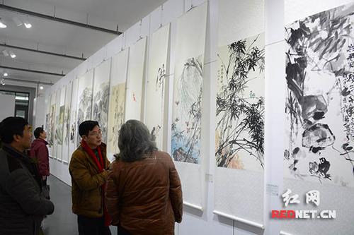 中国侨网观展现场。 