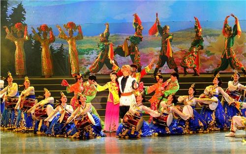 中国侨网吉林省歌舞团演出剧照。