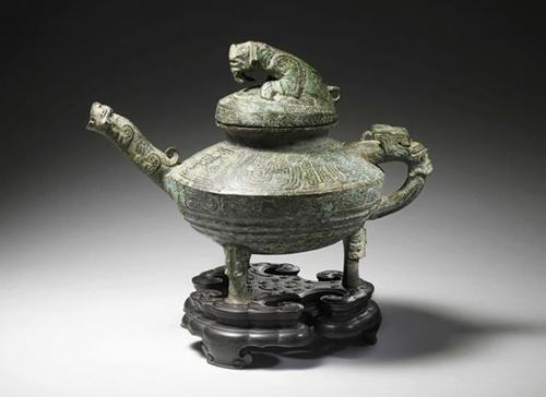中国侨网4月11日，西周时期的稀有青铜器“虎鎣”将在英国肯特郡拍卖。（英国《华闻周刊》资料图）