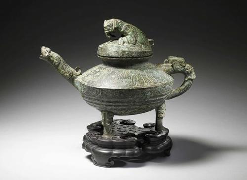 中国侨网4月11日,西周时期的稀有青铜器“虎鎣”将在英国肯特郡拍卖。(英国《华闻周刊》资料图)