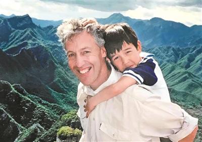 中国侨网杰米从4岁开始，每周末都在北京周边的大山里和长城上度过。