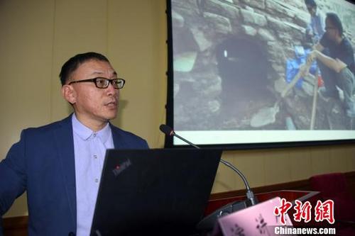 中国侨网李新伟研究员介绍“洪都拉斯玛雅文明科潘遗址8N-11号贵族居址”考古项目成果。 孙自法 摄