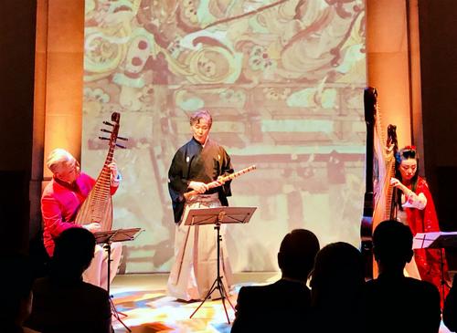 中国侨网“国宝音乐会”在东京举办,多位中日艺术家联袂演出。(日本《中文导报》/杨文凯 摄)