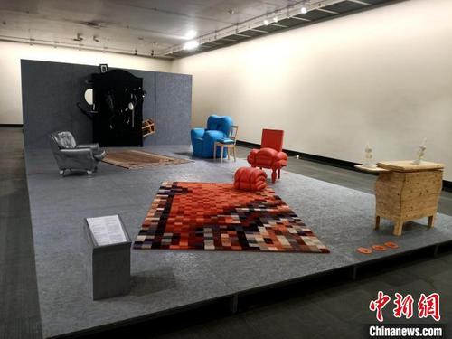 中国侨网展览现场 许青青 摄