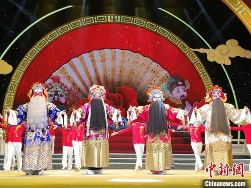 中国侨网2020湖南戏曲春晚长沙上演。　王昊昊　摄