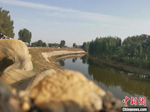 中国侨网被誉为中国大运河“糯米大坝”的“华家口夯土险工”。　张帆　摄