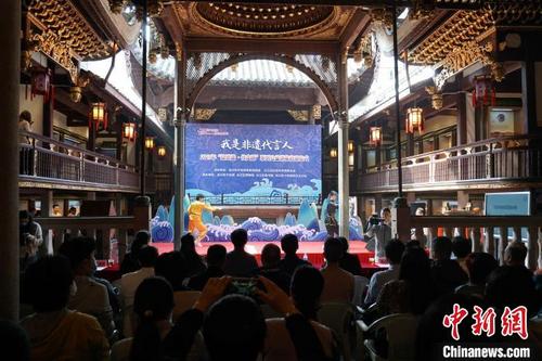中国侨网此次活动在非遗项目鸣鹤拳武术表演中拉开帷幕。 叶秋云 摄