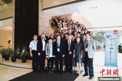 中国侨网来自中国、美国、韩国、加拿大、捷克、匈牙利、加纳的七个提名专家与项目团队共同制定标准。　上海中医药大学供图