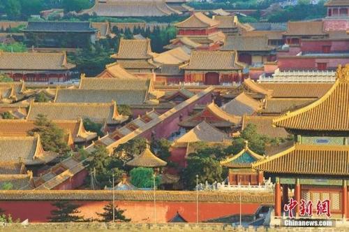 中国侨网图为北京故宫博物院，曾经是明清两代皇帝及家属们生活工作的地方。陈一年 摄