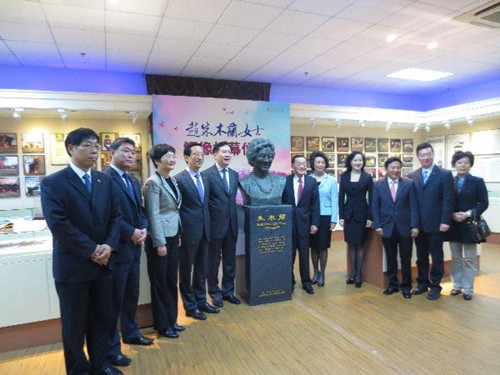 上海市长会见美华人赵小兰 冀为中美友好做贡献