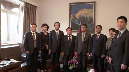 河仁慈善基金会理事长曹德淦与尼泊尔驻华大使等参加