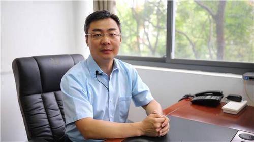 中国侨网英磁新能源创始人、总经理裴瑞琳先生接受东方网采访