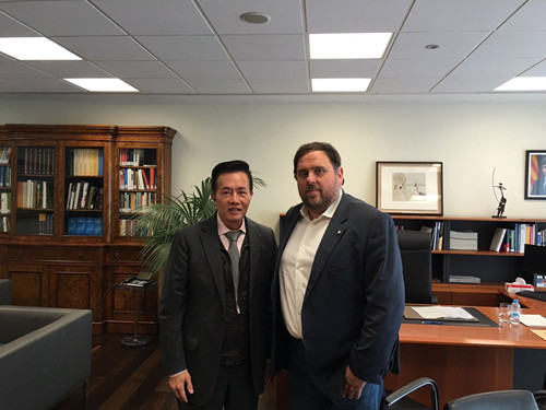 西班牙华企经济比重增大 区政府与侨领探讨发