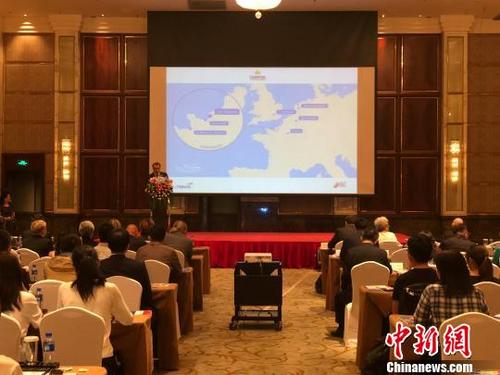 中国侨网法国勒阿弗尔市在大连举行留学推介会。 杨毅 摄