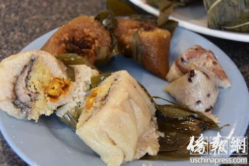 中国侨网烧腊美食坊的粽子。（美国侨报网/李青蔚 摄）