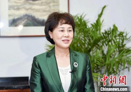 中国侨网全国政协委员,湖南省委常委、省委统战部部长黄兰香。 闫利鹏 摄