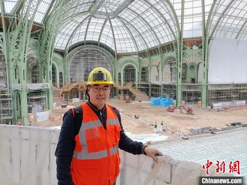 中国侨网楼良军在法国巴黎大皇宫改造项目现场。受访者本人 供图