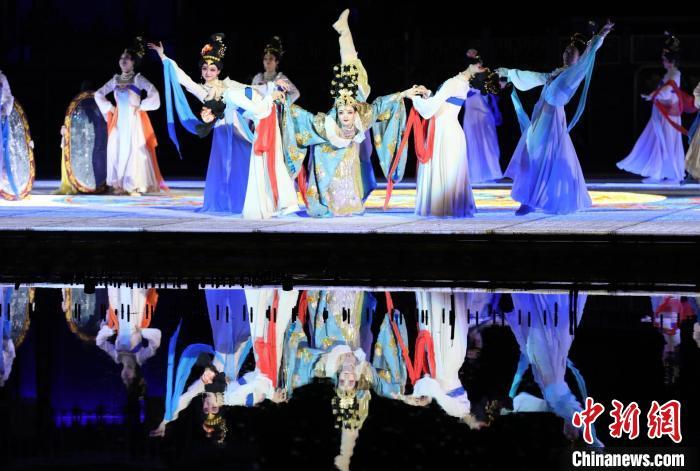 中国侨网图为演出现场。张远 摄