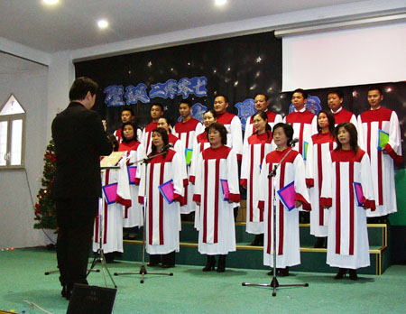 促融入祈和平罗马华人基督教会办圣诞新年集会