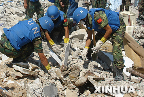 15:27   包括中国籍观察员杜照宇在内的4名联合国军事观察员血洒
