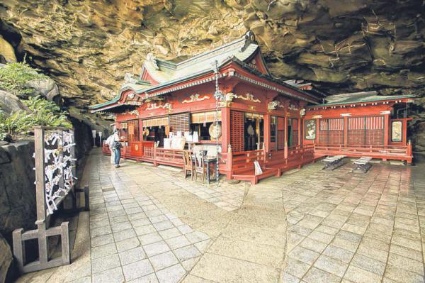 鹈户神宫是历代天皇必定参拜之处。(新加坡《联合早报》/叶荫生