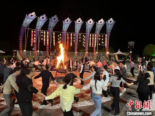 中国侨网“全国少数民族特色村寨”江西会昌洞头畲族村:文旅融合促振兴