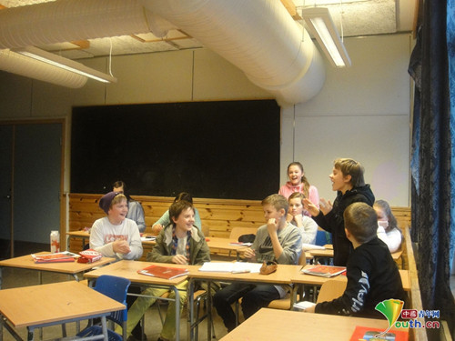 汉语课上学生们在积极讨论.图片由张静提供