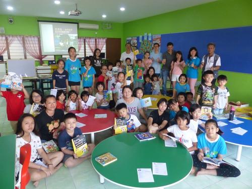中国侨网马来西亚雪邦华小的孩子们。（马来西亚《星洲日报》）
