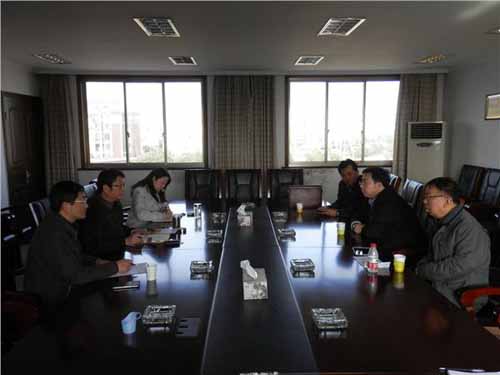 宝俊董事长_俊发集团董事长照片